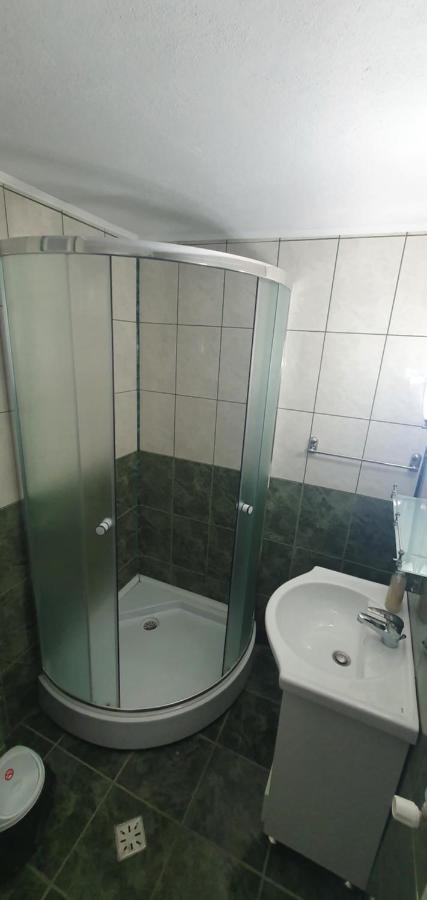 Casa Silvia Hotell Căpăţîneni-Ungureni Eksteriør bilde