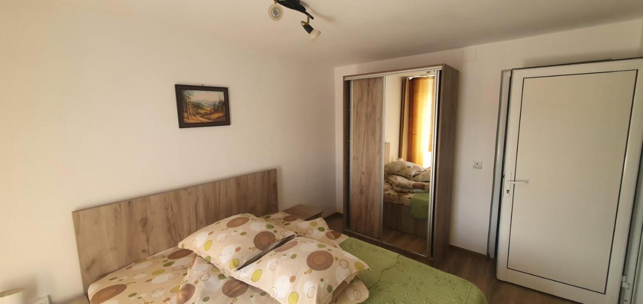 Casa Silvia Hotell Căpăţîneni-Ungureni Eksteriør bilde