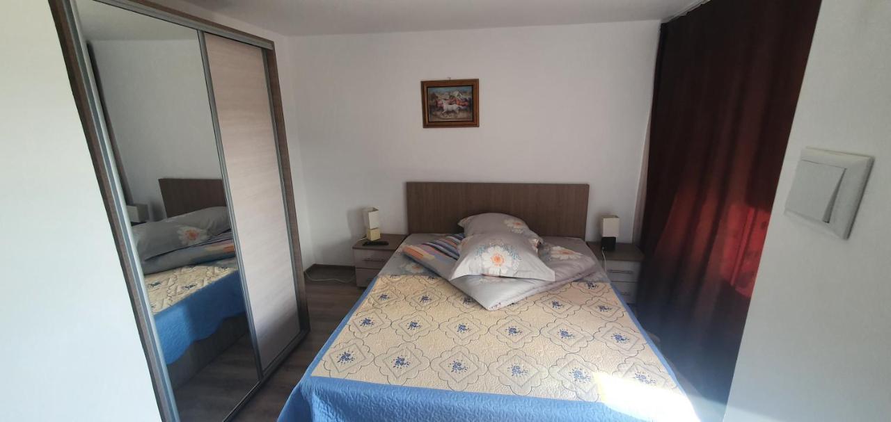Casa Silvia Hotell Căpăţîneni-Ungureni Eksteriør bilde