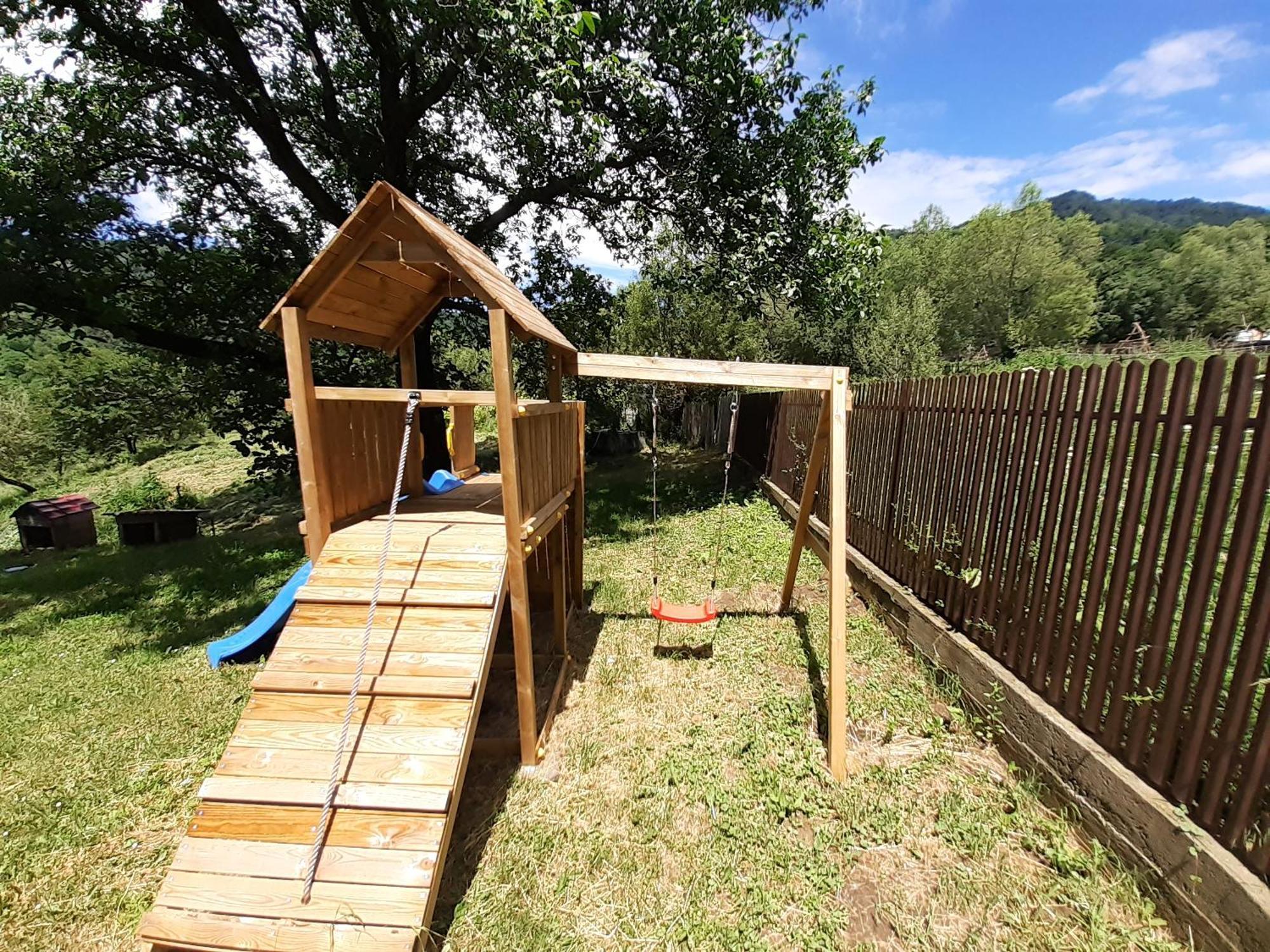 Casa Silvia Hotell Căpăţîneni-Ungureni Eksteriør bilde